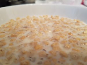 Huel Müsli mit Milch